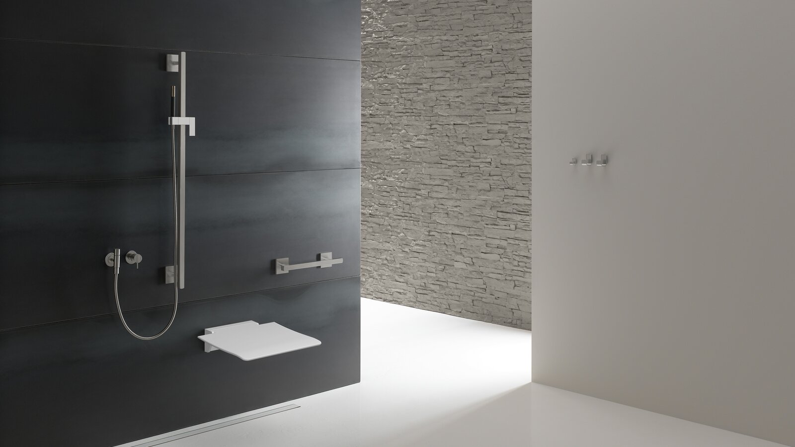 HEWI Série 805 Douche accessible dans les bâtiments publics