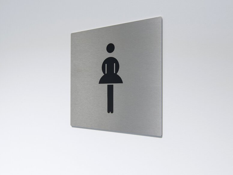 HEWI Signalisation Femmes HessenChemie Campus à Wiesbaden Signalisation Toilettes Femmes